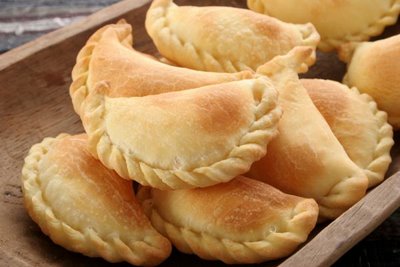 empanadas-atun.jpg (23545 bytes)