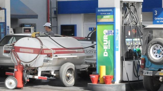 gasoil-campo.JPG (41754 bytes)